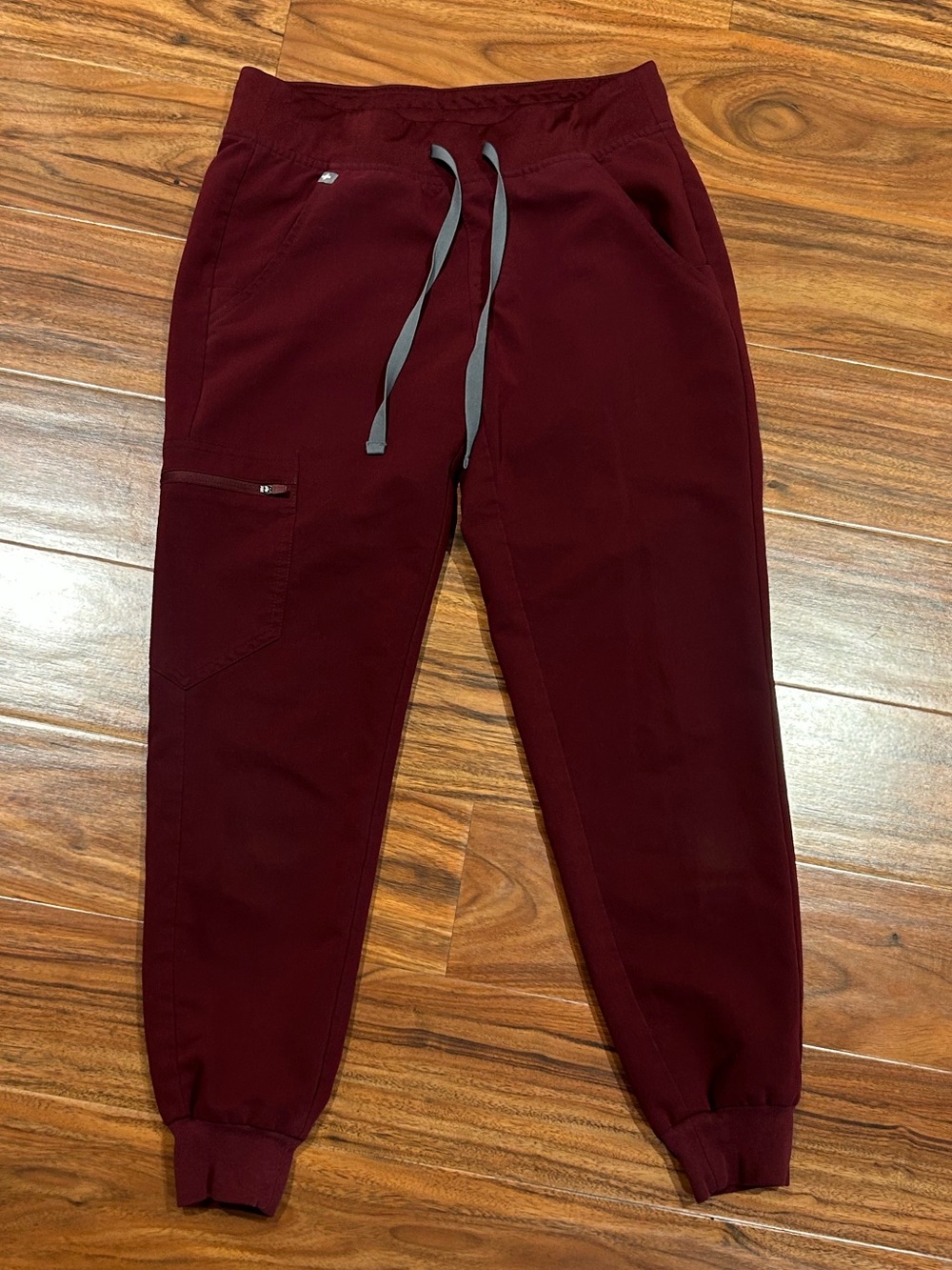 Figs XS-P burgundy maroon dark red scrub pants maroon Zamora joggers